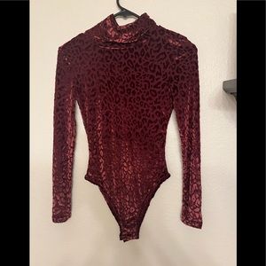 nwot•Leopard Velvet Mock Neck Bodysuit